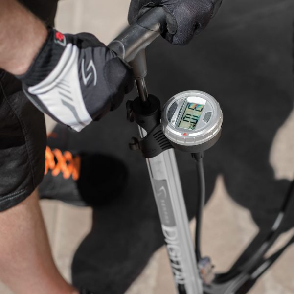 digital bicycle pump